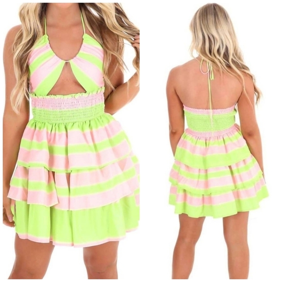 🔹️MAIN STRIP🔹️ lost in thought cut out mini dress in green/pink ✨️💚 - Picture 1 of 6